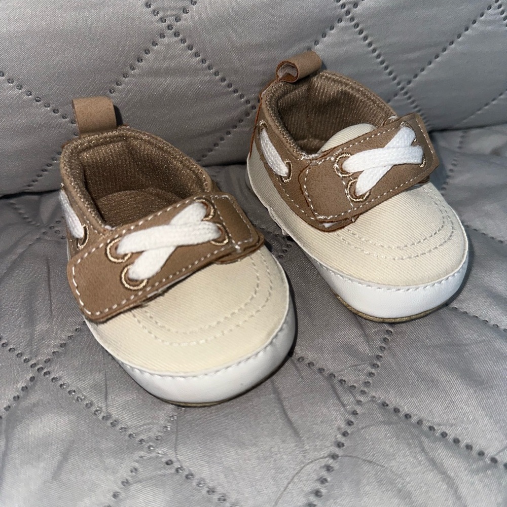 Stylish Tan and White Kids Shoes